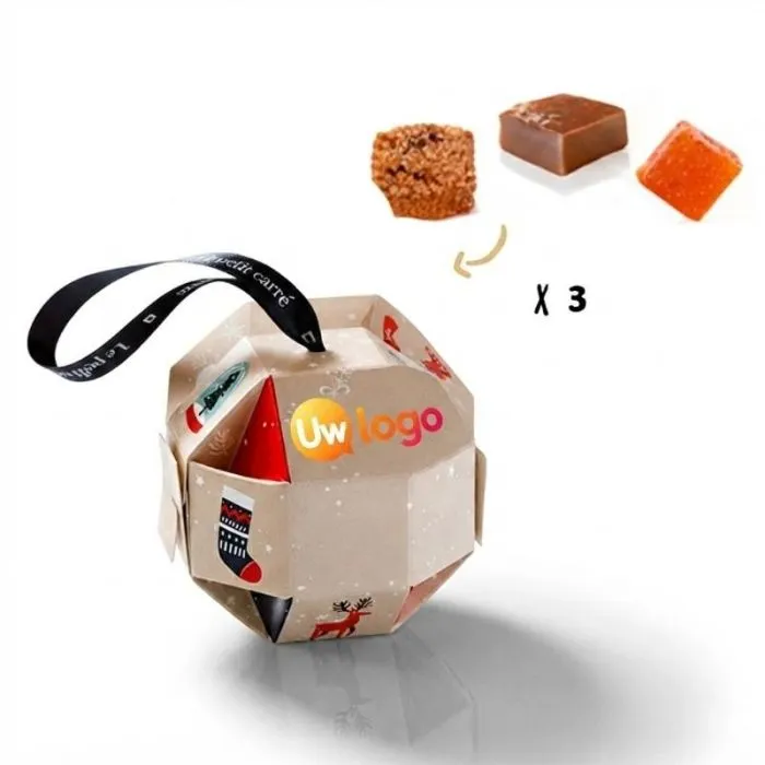 Kerstbal 8 cm met 3 gepersonaliseerde lekkernijen ®Le petit carré