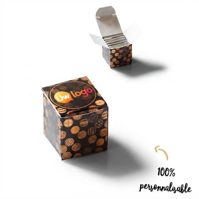 6 stukjes biologische chocolade in een gepersonaliseerd doosje ®Le Petit Carré
