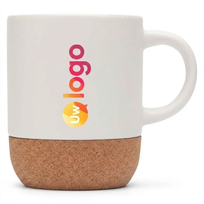 Gepersonaliseerde keramische mok van 300 ml met kurkdetails en een matte afwerking – Billie