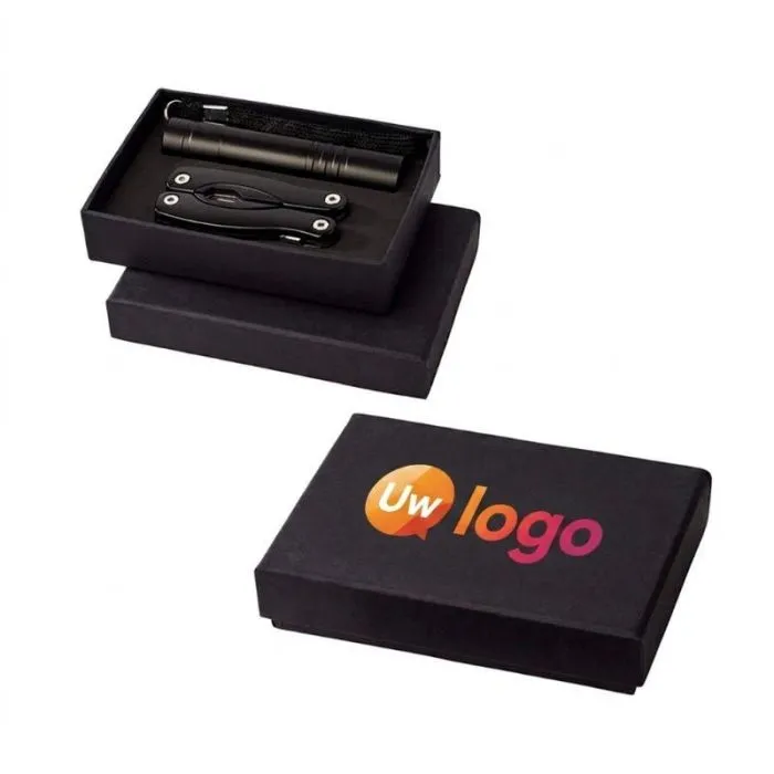 Set bestaande uit een multifunctioneel promotiemes en een Scout LED-zaklamp