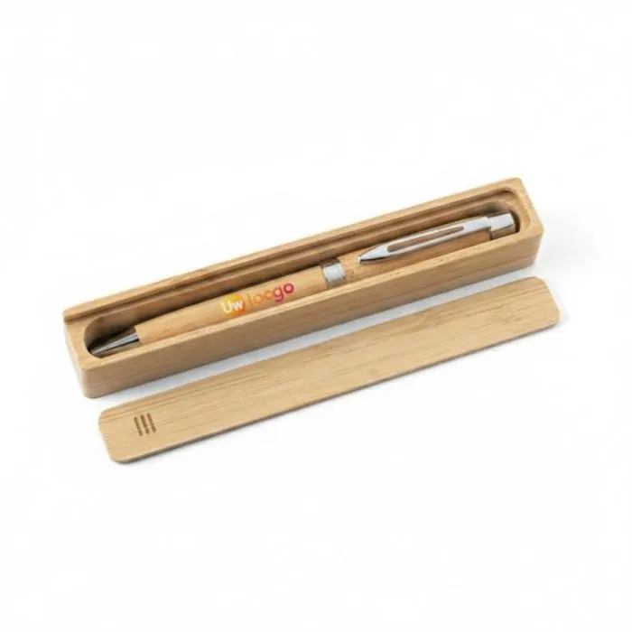 Promotionele balpen van bamboe met geschenkdoos met schuifdeksel – BAHIA II