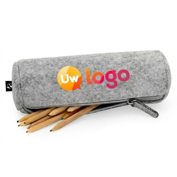 Gepersonaliseerd multifunctioneel etui van gerecycled vilt met een cilindrische vorm