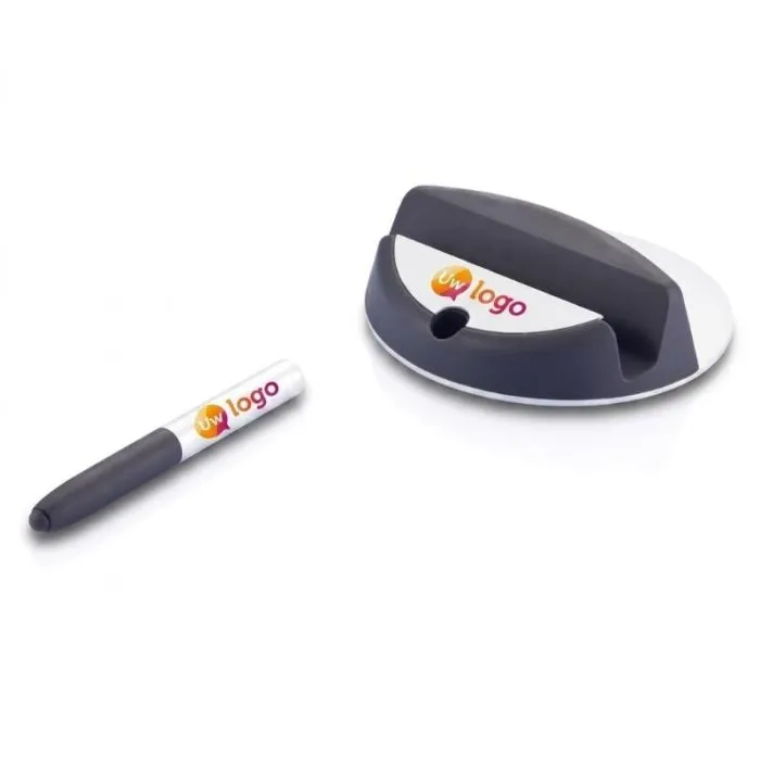 Op maat gemaakte tabletstandaard „Chef“ met stylus voor gebruik in de keuken