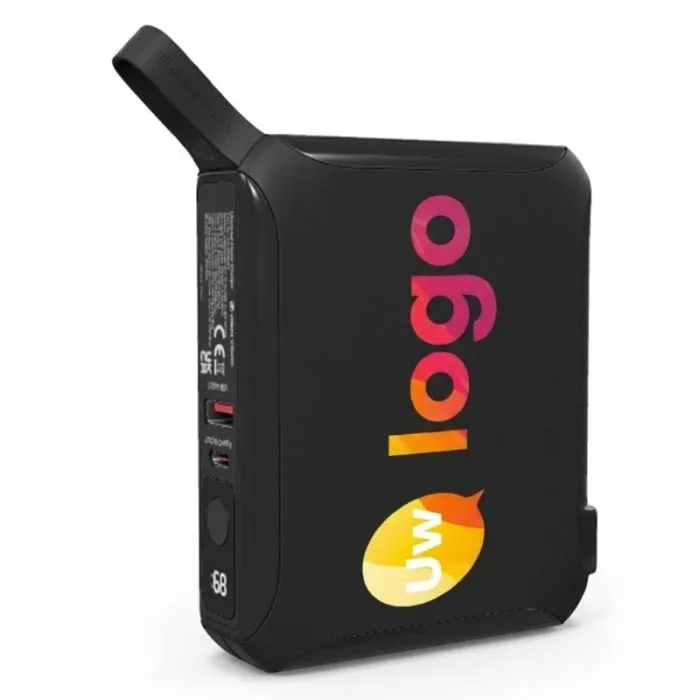 Universele 5-in-1 65W-oplader met reclame van Urban Vitamin Oxnard