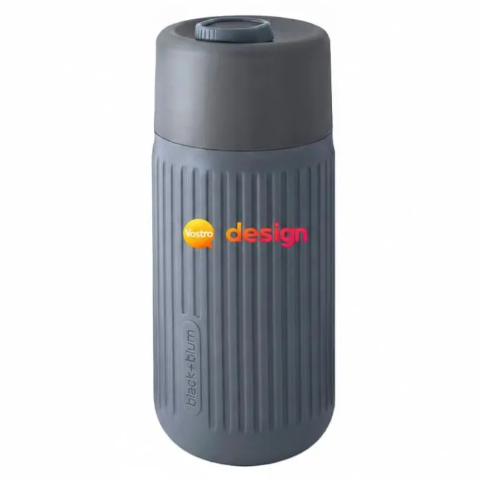 Bicchiere da viaggio da 340 ml in vetro con rivestimento in silicone personalizzabile - Black+Blum